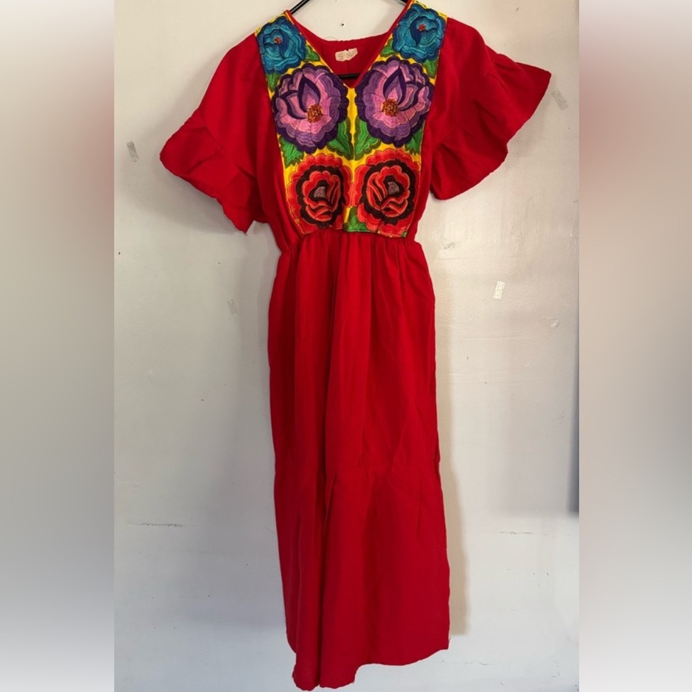 NWOT- Artesanal Beautiful Red Floral Embroidered Dress.
